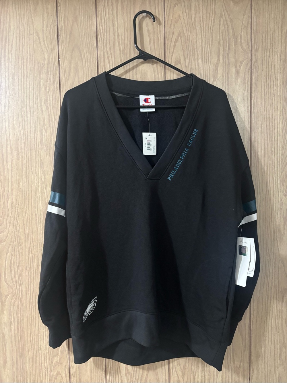 NFL Philadelphia Eagles Champion V Neck Tunic Sweatshirt Brand New with Tags
